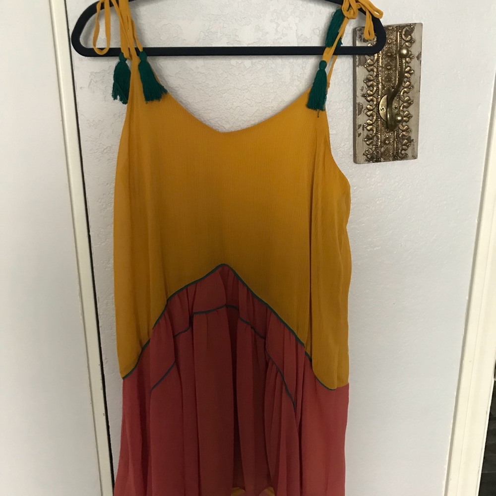 Sleeveless tie string dress